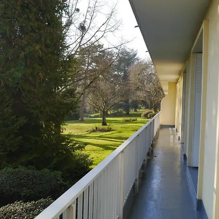 Spacieux F5 Au Parc Arbore Apartment *